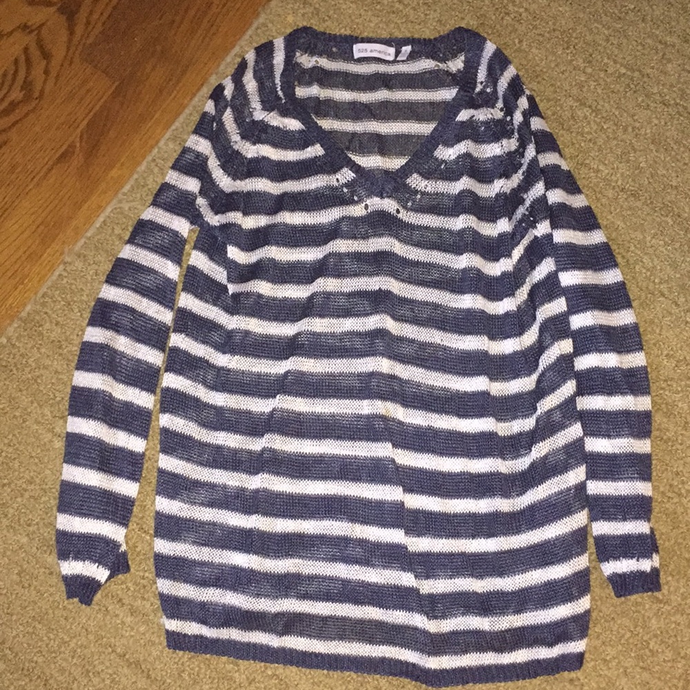 525 America sweater